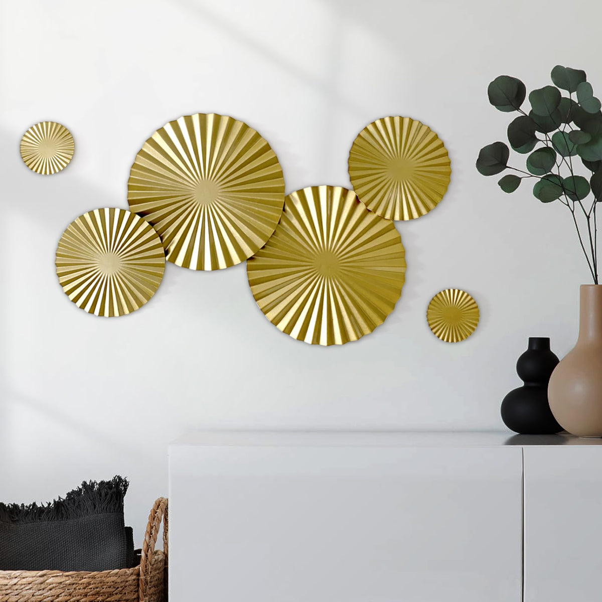 Glamativity 4 Pack Gold Wall Art Decor, Minimalist Single Line Real Metal Wall Art, Woman's Body Shape Abstract Wall Art (Gold Classic Style, 17 x 11.8'')